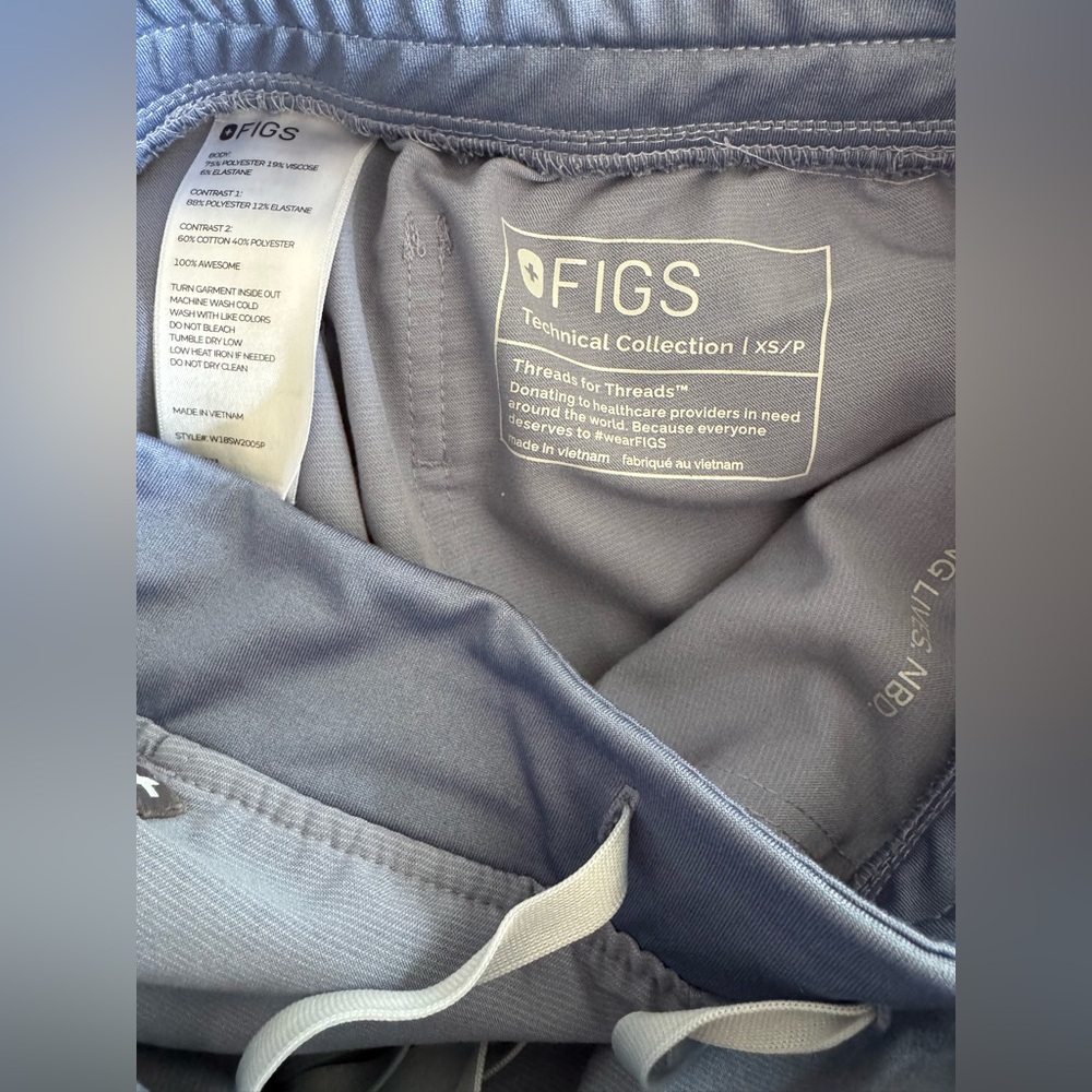Figs Women’s Vapor Blue Space Dye Zamora Petite Jogger Scrub Pants